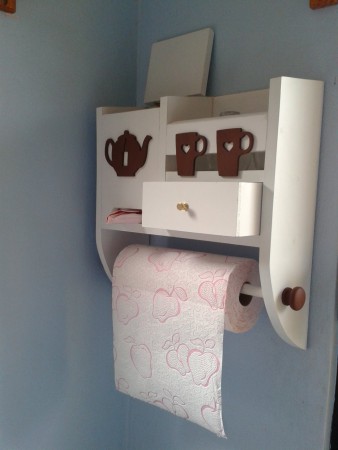 Medidas: 42 cm x 47 cm x 15 cm